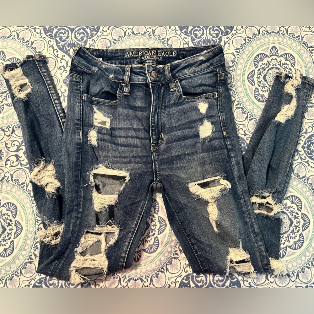 American Eagle Outfitters High Rise Distressed Denim Jeans SZ 4